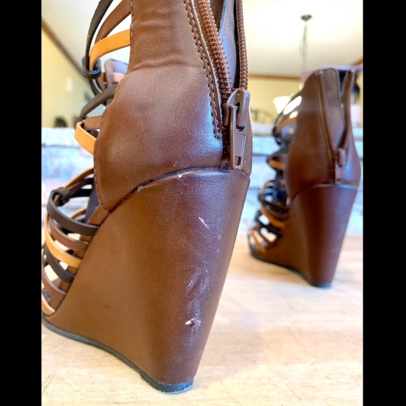 MIA Women’s strap wedge heel size 8 - Picture 3 of 4